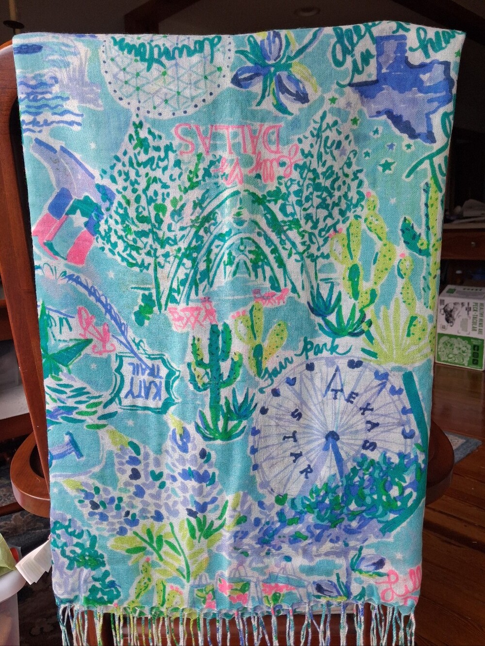 Lilly Pulitzer Murfee Scarf "Lilly Loves Dallas" Silk/cashmere EUC
